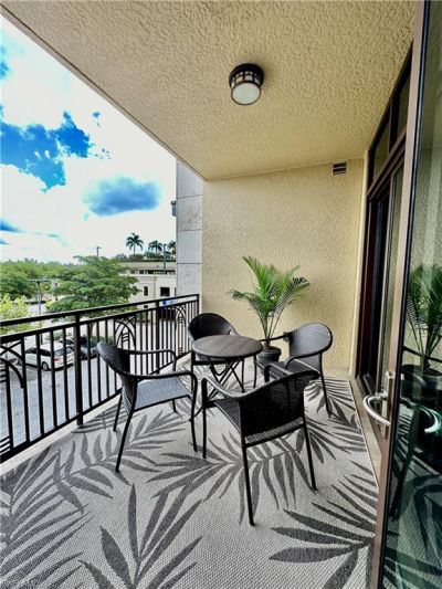 9115 Strada Pl, Unit 5211, Naples, FL 34108 Photo
