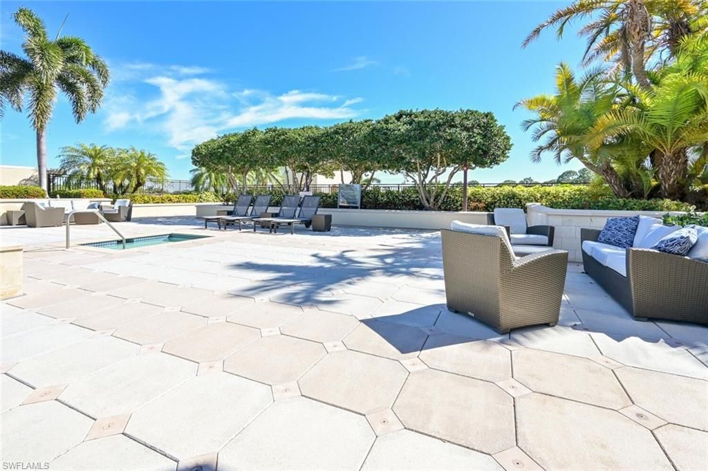 9115 Strada Pl, Unit 5211, Naples, FL 34108 Photo