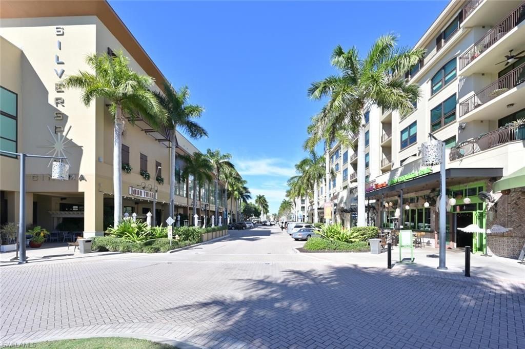 9115 Strada Pl, Unit 5211, Naples, FL 34108 Photo
