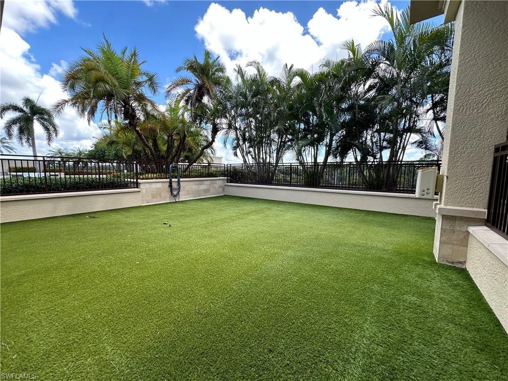 9115 Strada Pl, Unit 5211, Naples, FL 34108 Photo