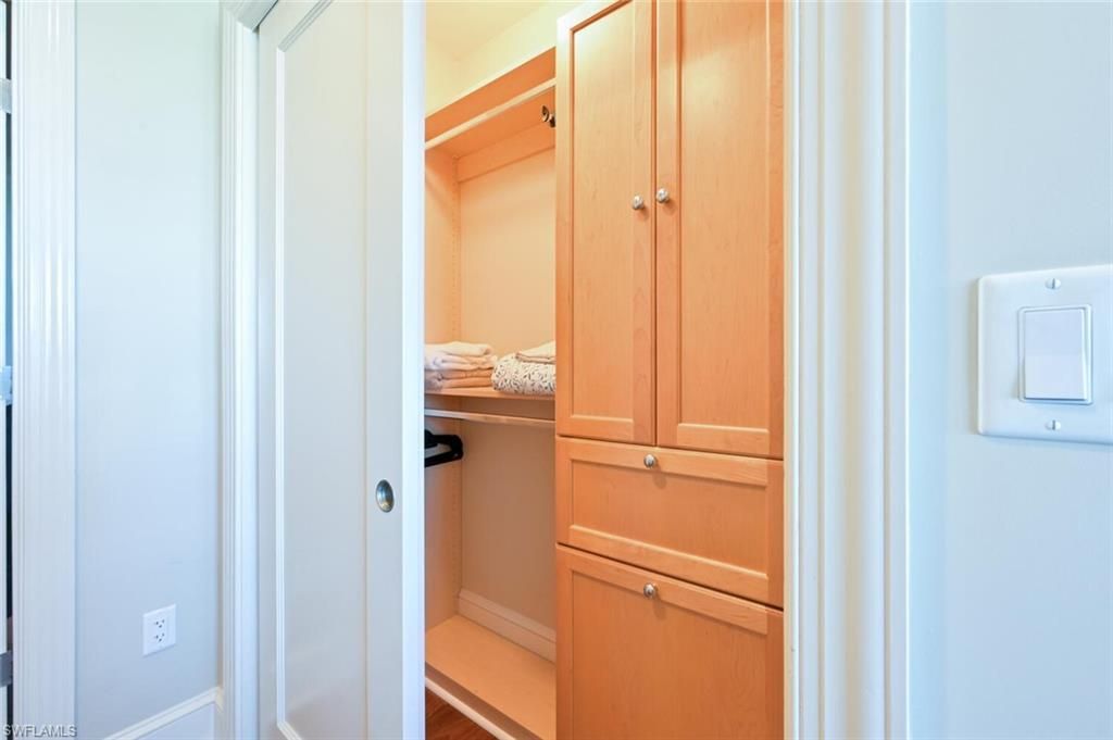 9115 Strada Pl, Unit 5211, Naples, FL 34108 Photo