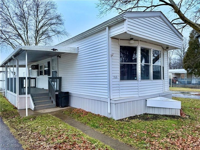166 Rolling Park Drive N, Massillon, OH 44647 Photo 1