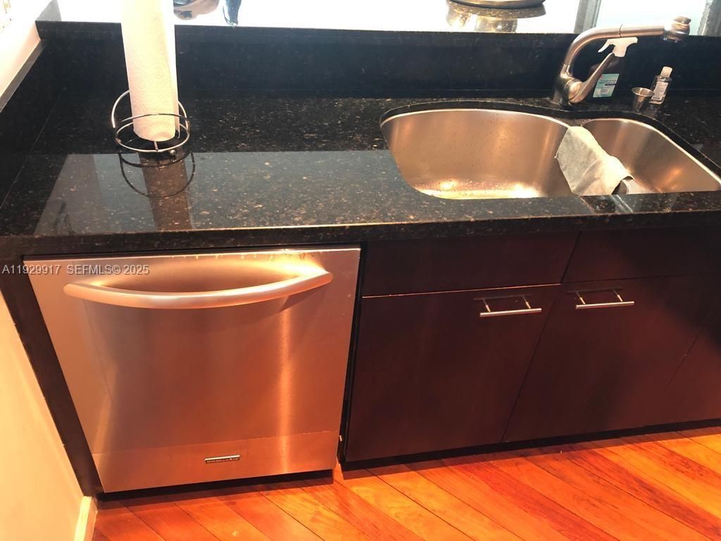 400 S Pointe Dr, Unit 2105, Miami Beach, FL 33139 Photo