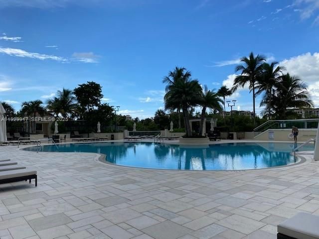 400 S Pointe Dr, Unit 2105, Miami Beach, FL 33139 Photo