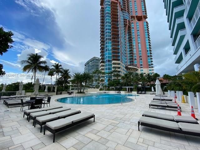 400 S Pointe Dr, Unit 2105, Miami Beach, FL 33139 Photo