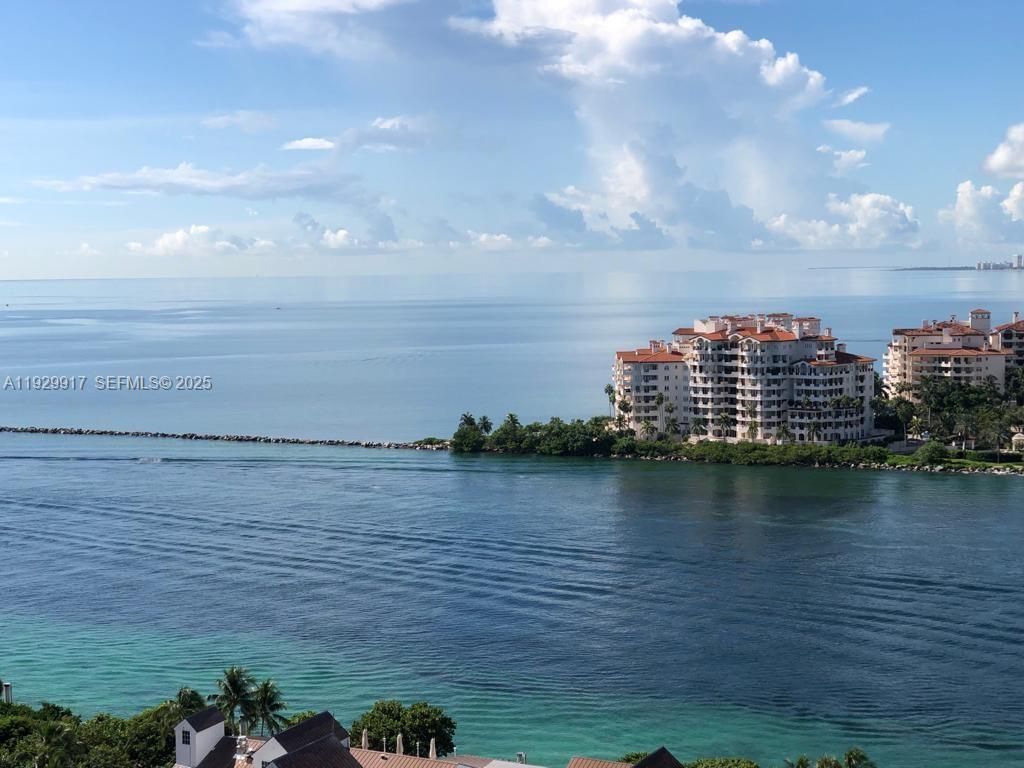 400 S Pointe Dr, Unit 2105, Miami Beach, FL 33139 Photo