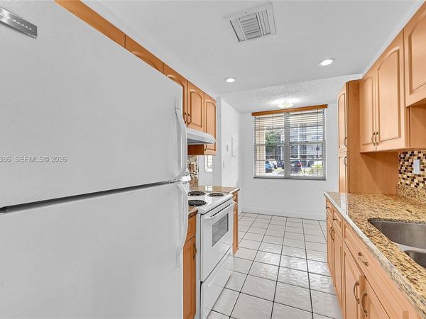 4850 NW 29th Ct , Unit 125, Lauderdale Lakes, FL 33313