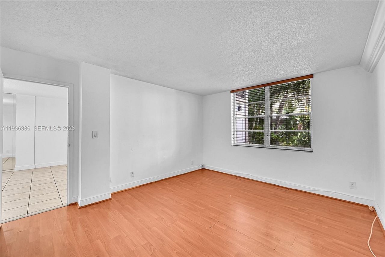 4850 NW 29th Ct, Unit 125, Lauderdale Lakes, FL 33313 Photo