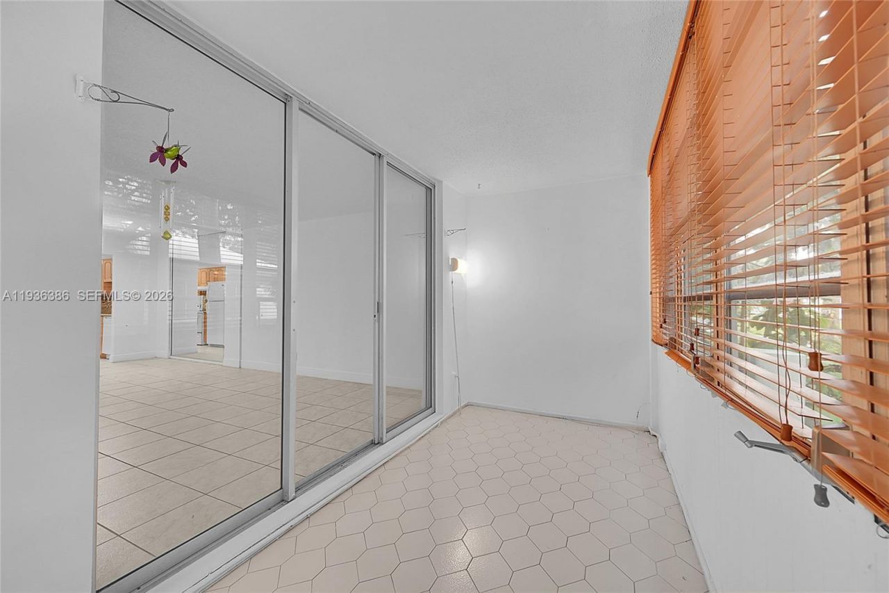 4850 NW 29th Ct, Unit 125, Lauderdale Lakes, FL 33313 Photo