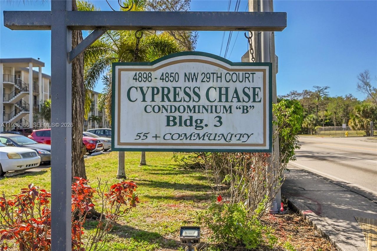 4850 NW 29th Ct, Unit 125, Lauderdale Lakes, FL 33313 Photo