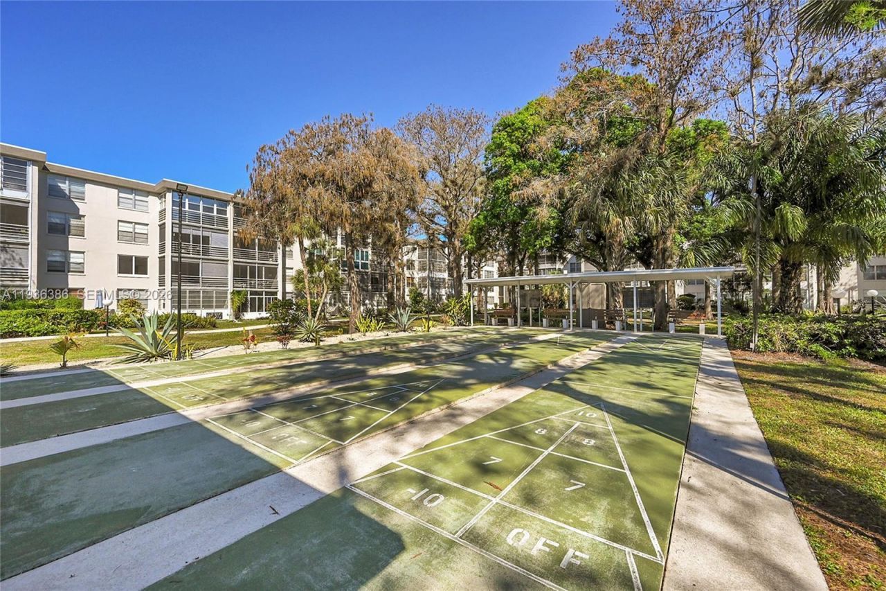 4850 NW 29th Ct , Unit 125, Lauderdale Lakes, FL 33313 Photo