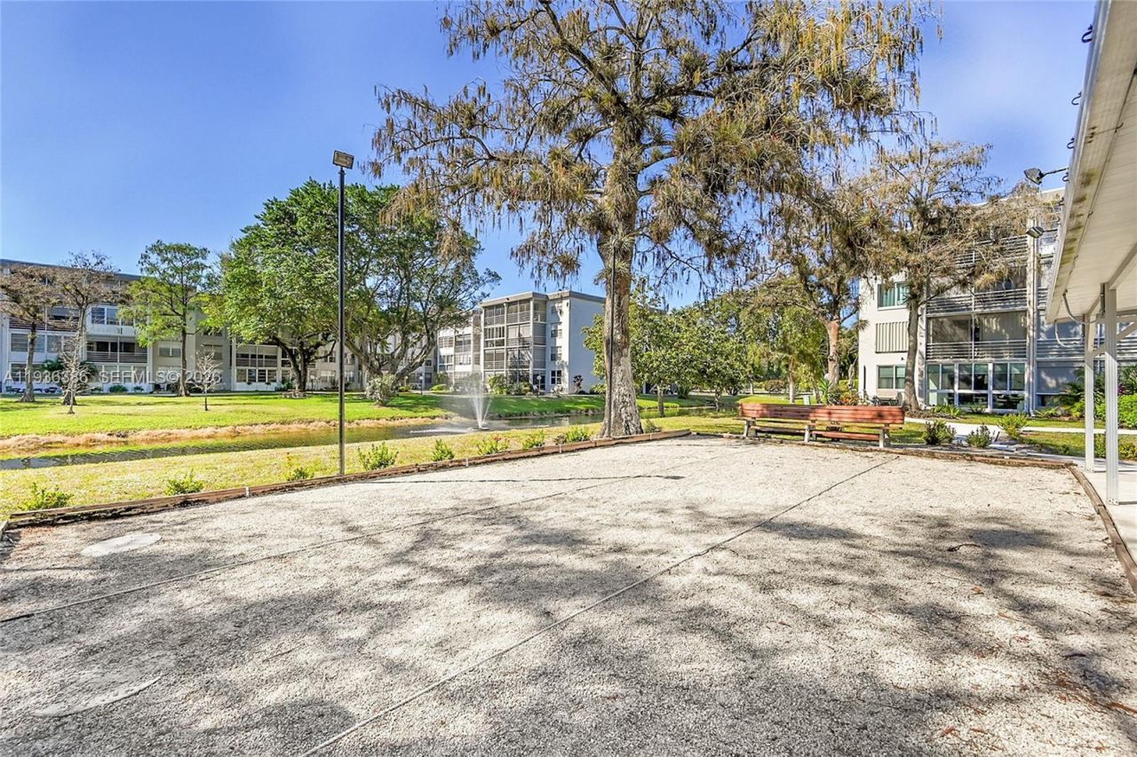 4850 NW 29th Ct , Unit 125, Lauderdale Lakes, FL 33313 Photo