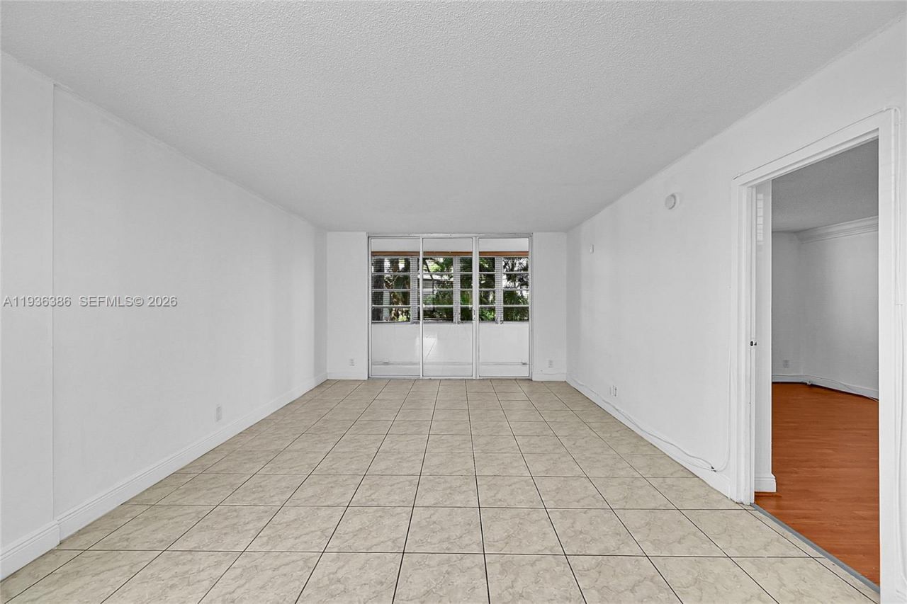 4850 NW 29th Ct , Unit 125, Lauderdale Lakes, FL 33313 Photo