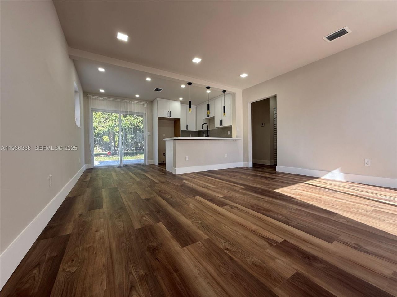 7821 NW 30th St, Davie, FL 33024 Photo