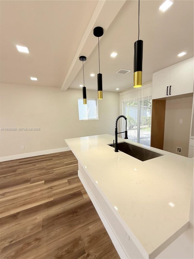 7821 NW 30th St, Davie, FL 33024 Photo