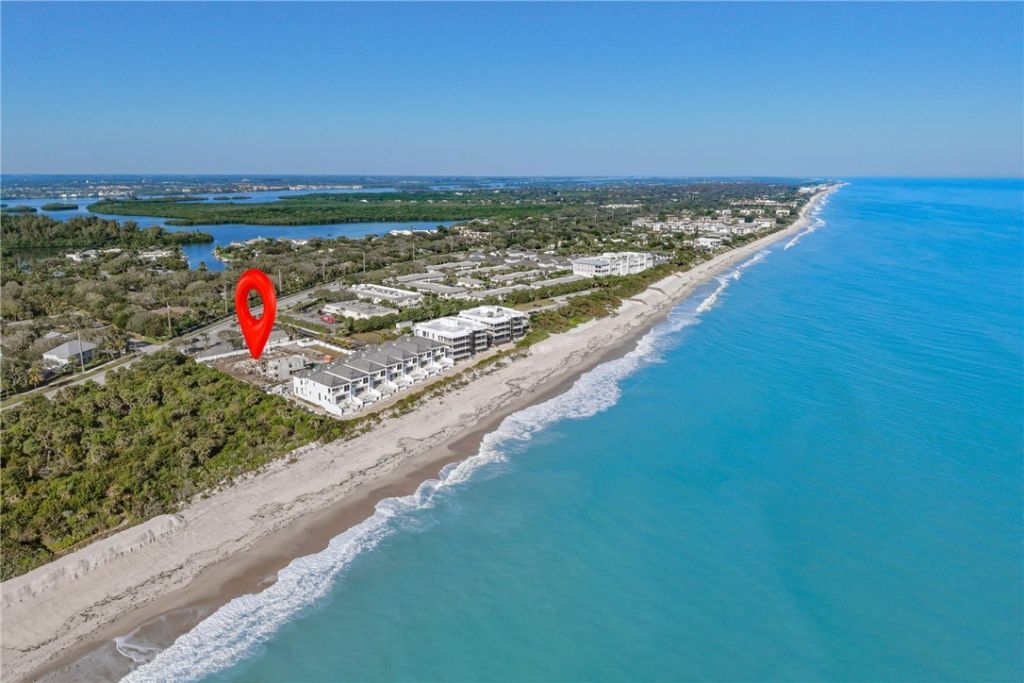 805 46th Place, Unit 9, Vero Beach, FL 32963 Photo