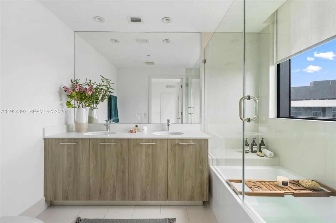 501 NE 31st St , Unit 3409, Miami, FL 33137 Photo