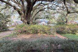 2121 Wappoo Drive photo 4