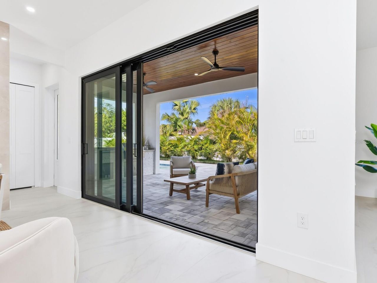 2303 Loma Linda Street, Sarasota, FL 34239 Photo