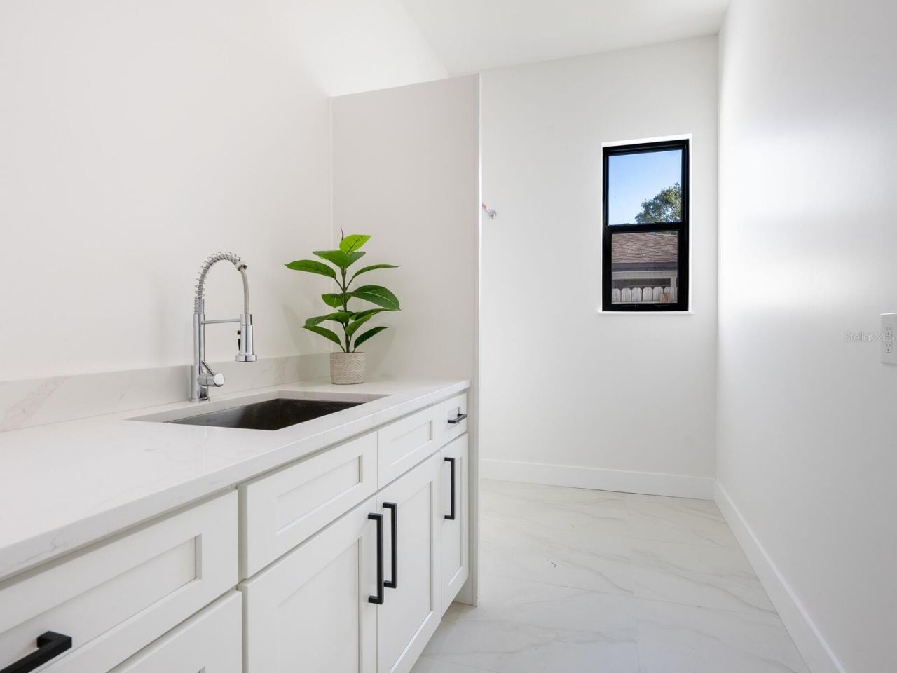 2303 Loma Linda Street, Sarasota, FL 34239 Photo