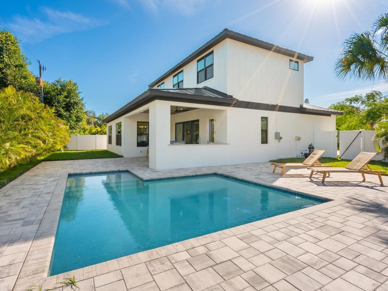 2303 Loma Linda Street, Sarasota, FL 34239 Photo