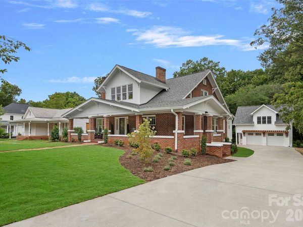 709 N Main Street, Davidson, NC 28036