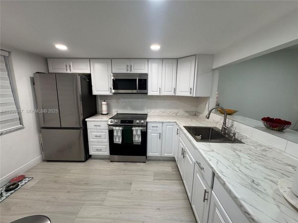 900 Colony Point Cir , Unit 218, Pembroke Pines, FL 33026