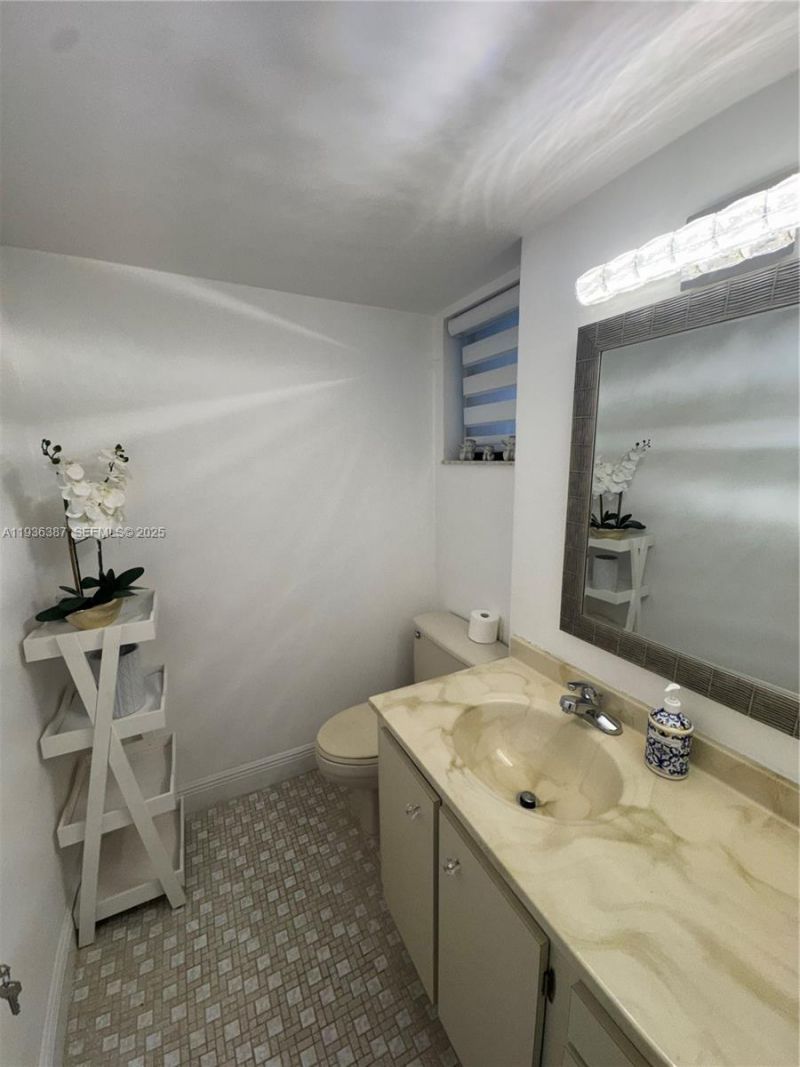 900 Colony Point Cir , Unit 218, Pembroke Pines, FL 33026 Photo