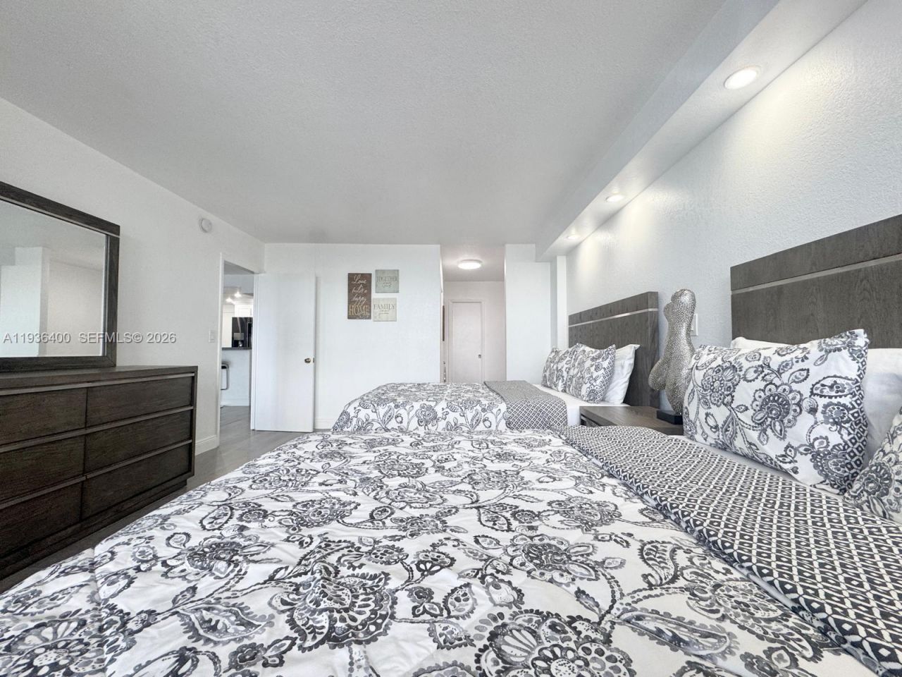 3800 S Ocean Dr, Unit 423, Hollywood, FL 33019 Photo