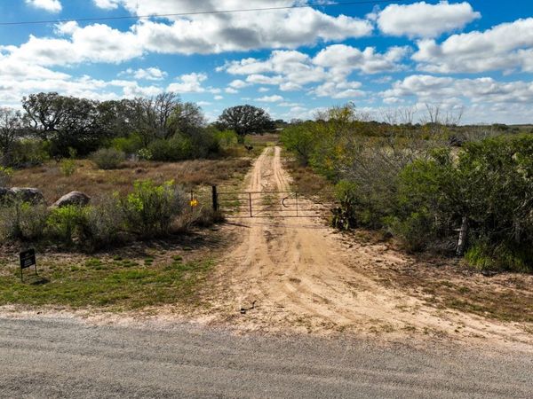 0 Cr 115, Mineral, TX 78119