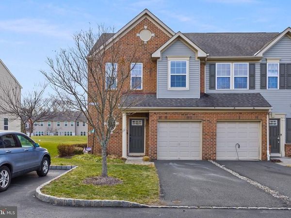 21 SUNDANCE DRIVE, HAMILTON, NJ 08619