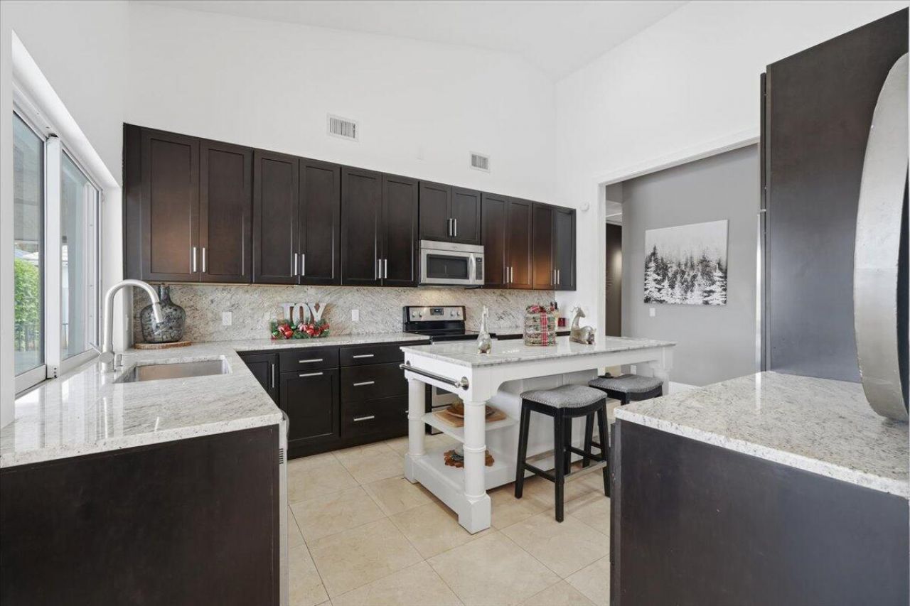 2106 Sunderland Avenue, Wellington, FL 33414 Photo