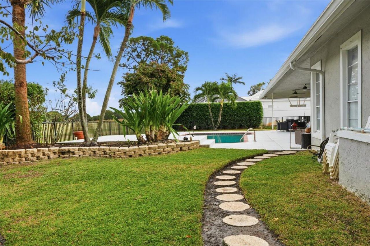 2106 Sunderland Avenue, Wellington, FL 33414 Photo