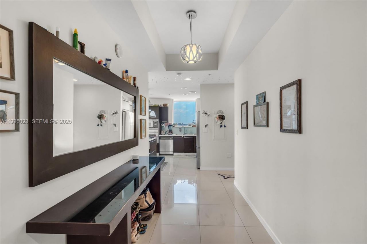 7928 East Dr, Unit 708, North Bay Village, FL 33141 Photo