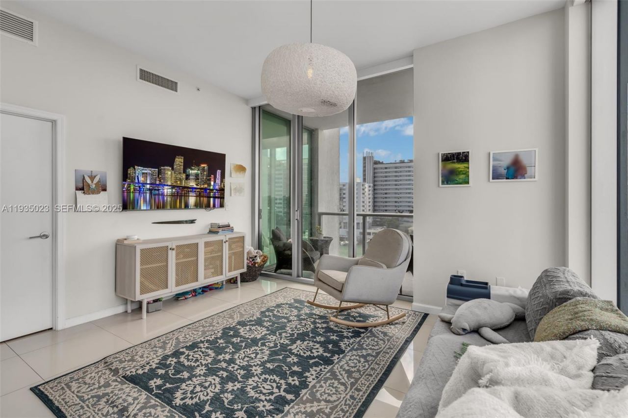 7928 East Dr, Unit 708, North Bay Village, FL 33141 Photo