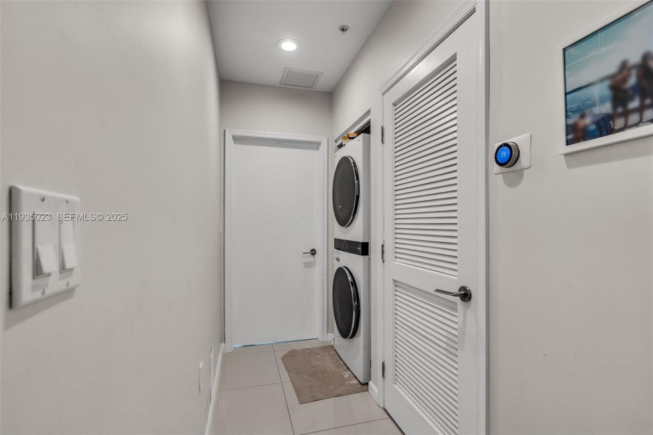 7928 East Dr, Unit 708, North Bay Village, FL 33141 Photo