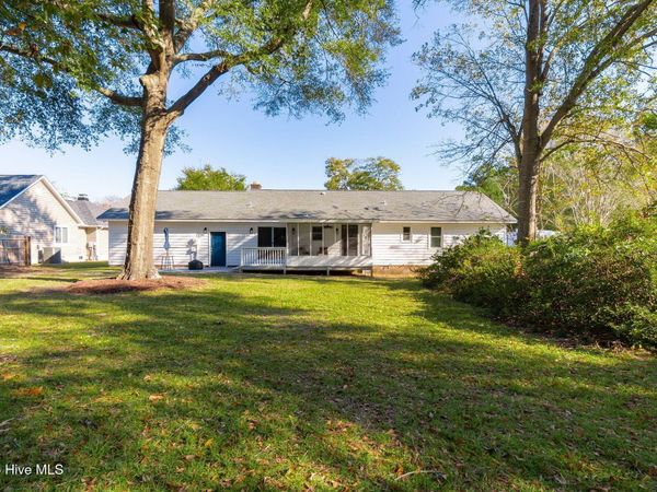 151 Hunting Bay Drive, Cape Carteret, NC 28584