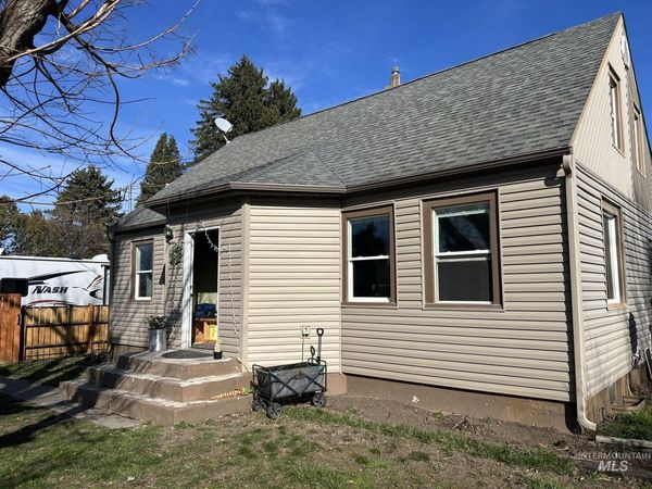 3837 16th St, Lewiston, ID 83501