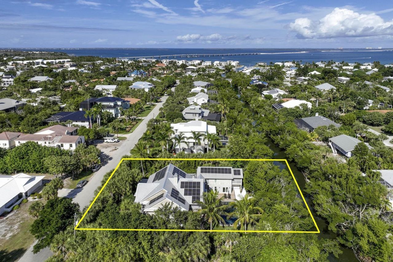 687 Anchor Dr, Sanibel, FL 33957 Photo