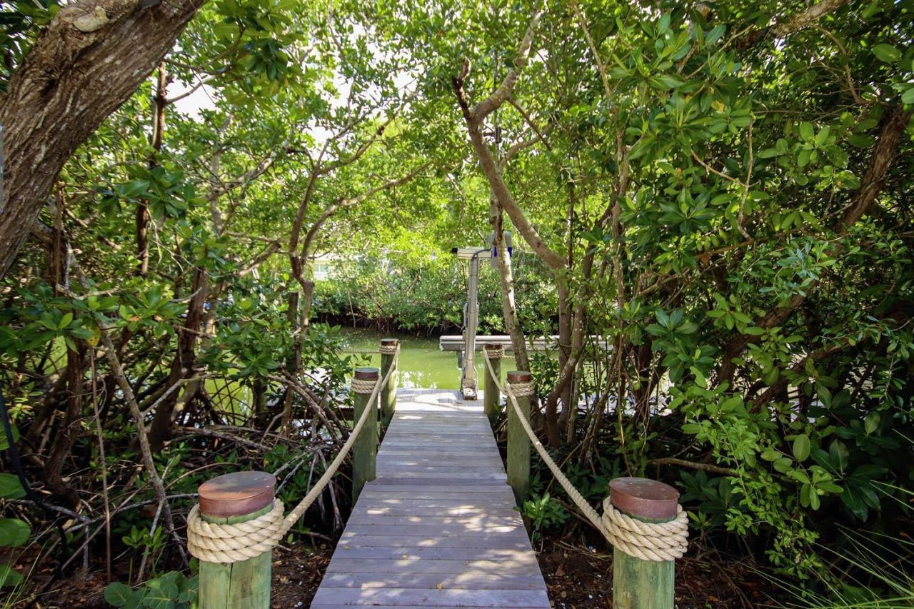 687 Anchor Dr, Sanibel, FL 33957 Photo