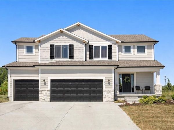 9004 NE 111th Place, Kansas City, MO 64157