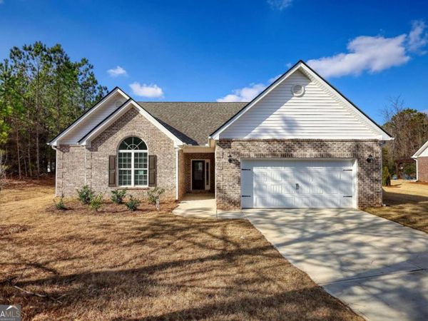 967 Park Place Street, Social Circle, GA 30025