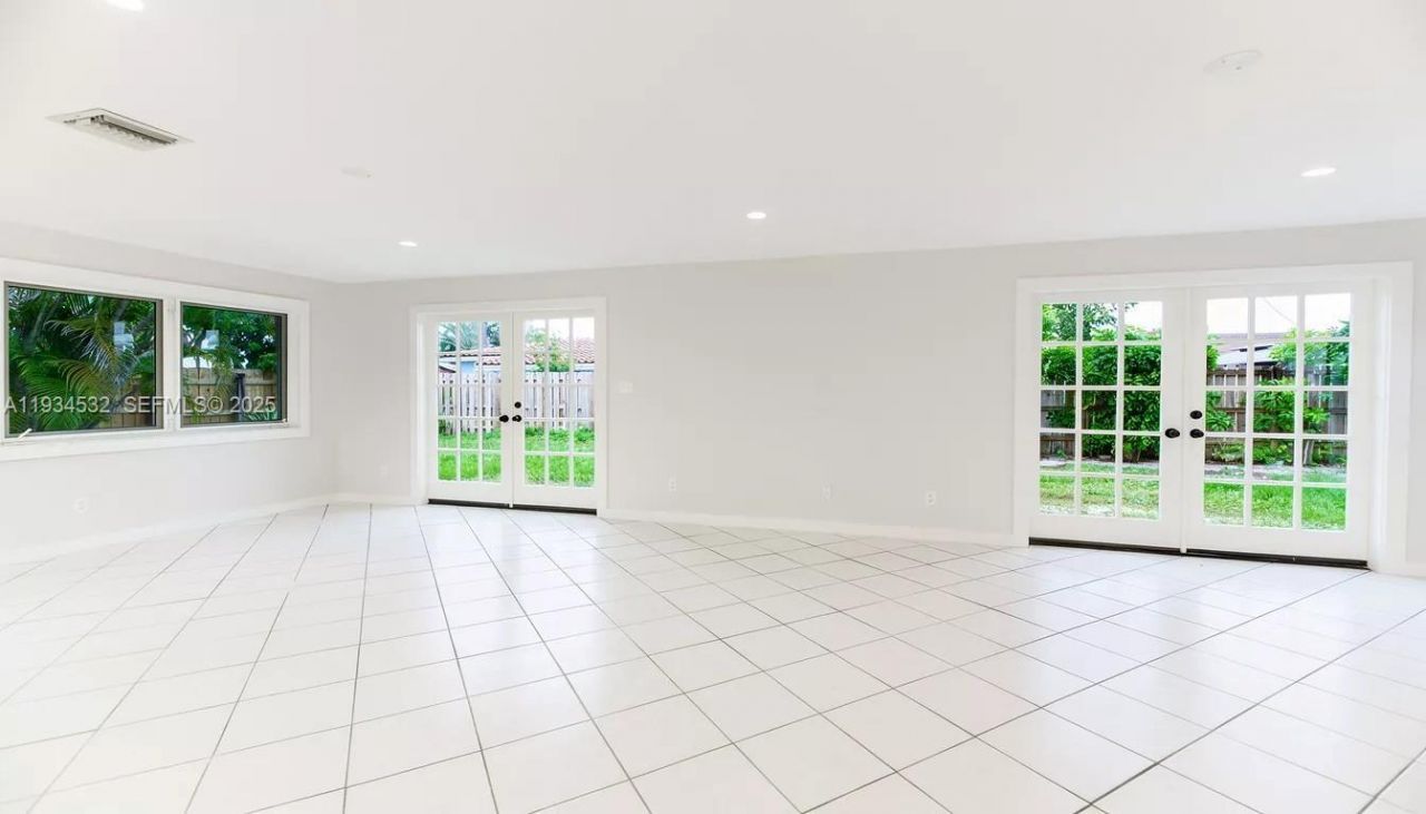 5706 NE 15th Ave , Fort Lauderdale, FL 33334 Photo