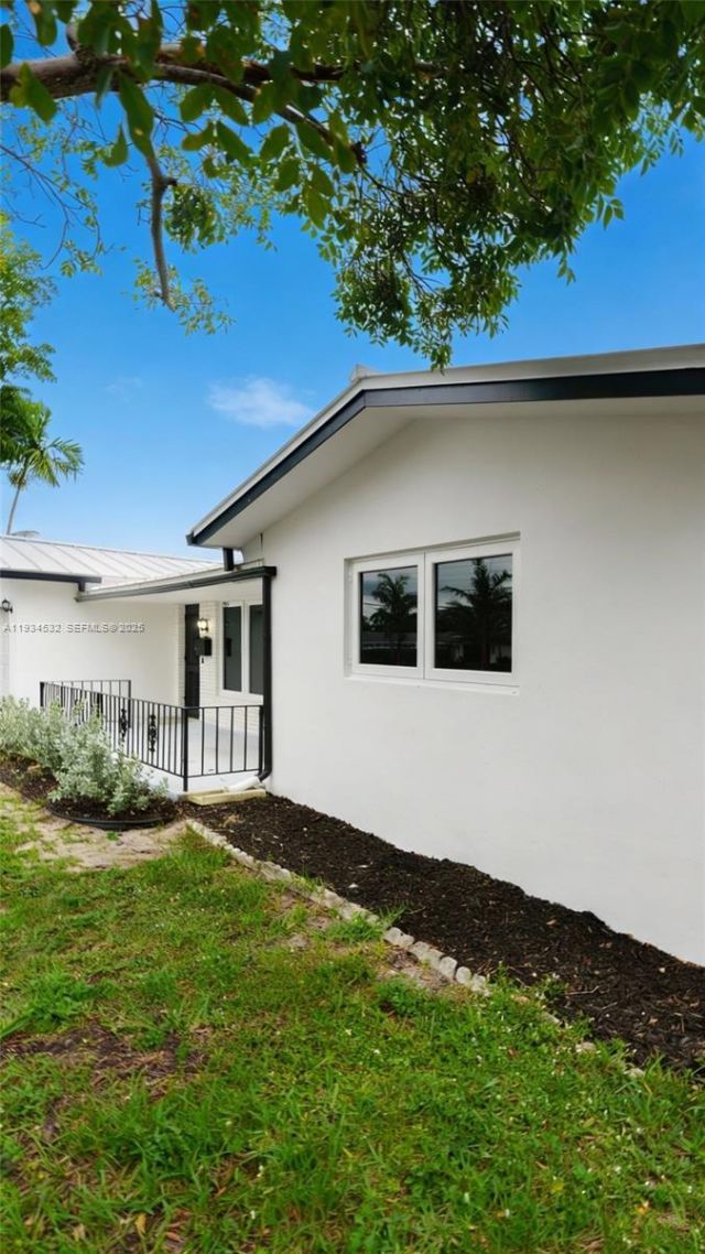 5706 NE 15th Ave , Fort Lauderdale, FL 33334 Photo