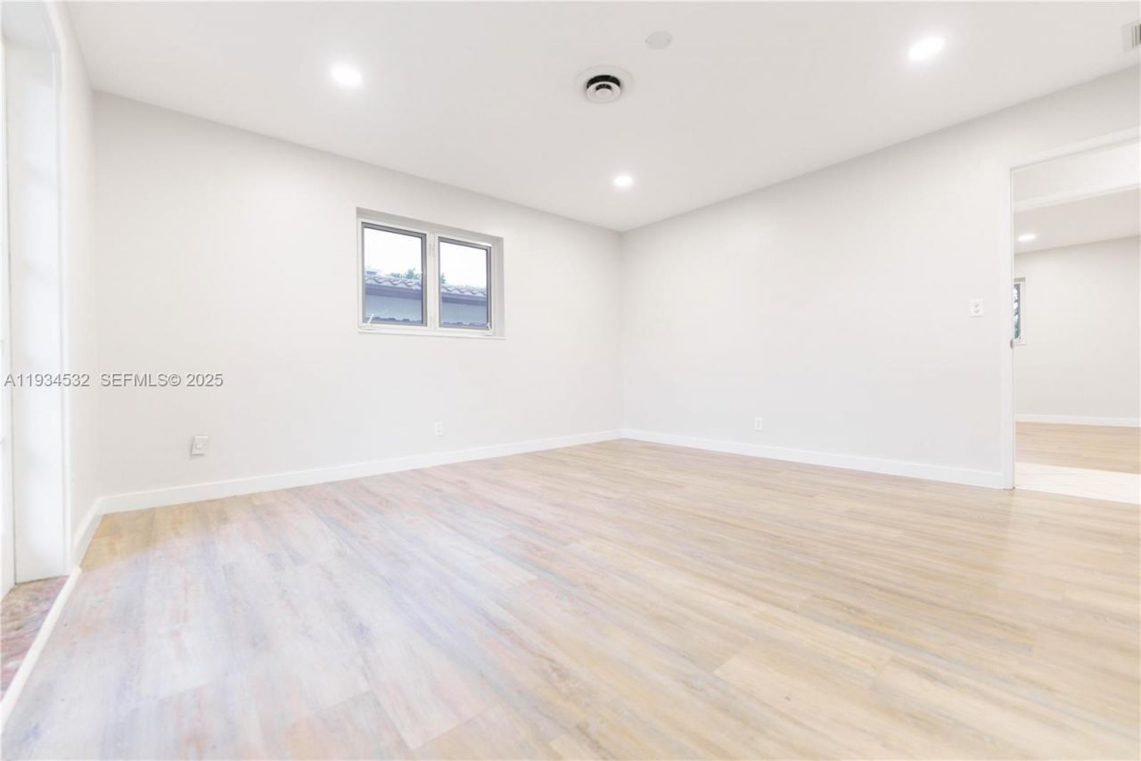 5706 NE 15th Ave , Fort Lauderdale, FL 33334 Photo