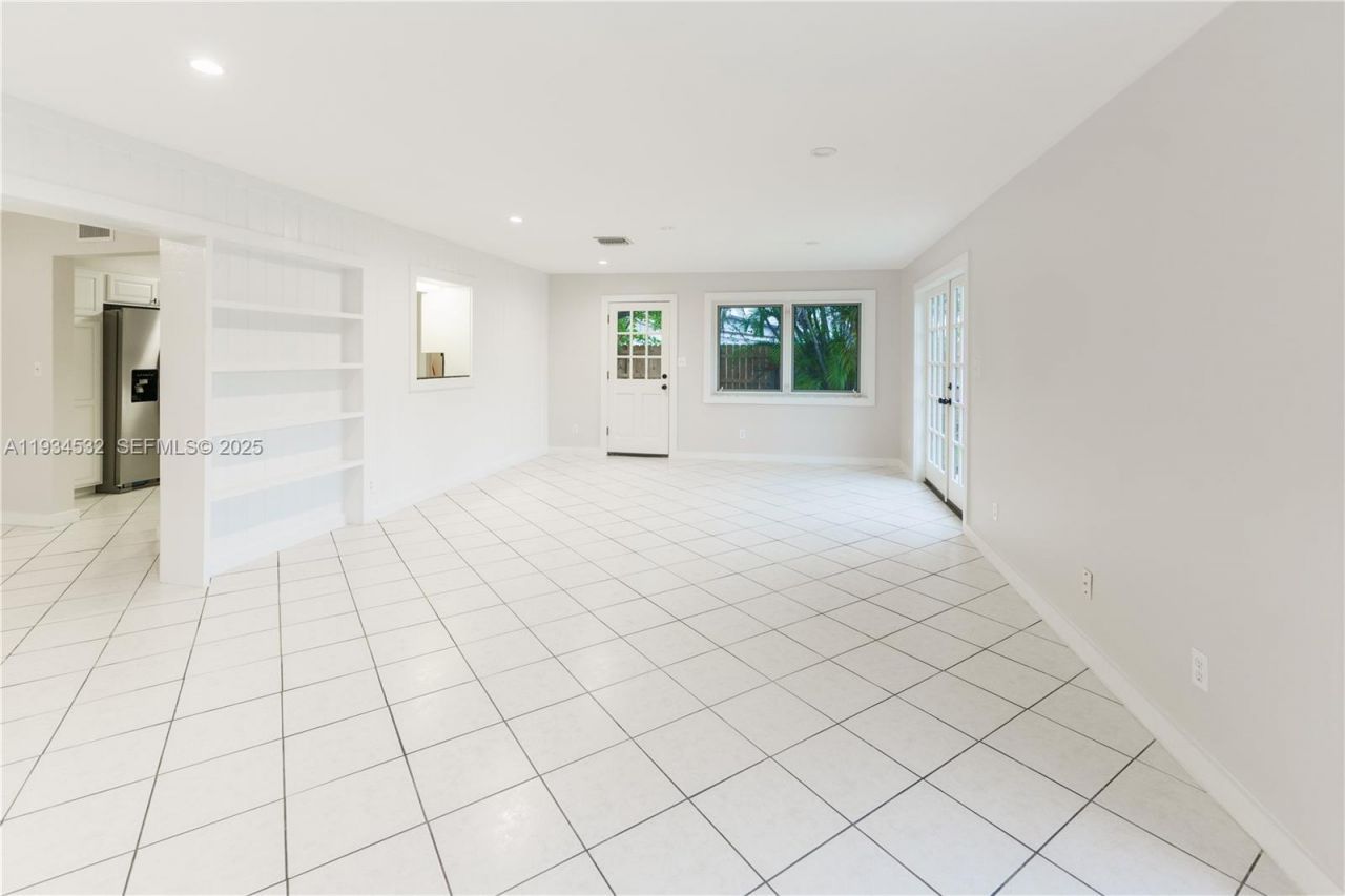5706 NE 15th Ave , Fort Lauderdale, FL 33334 Photo