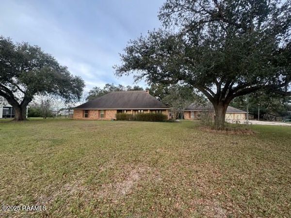 1408 N Berard Street, Breaux Bridge, LA 70517