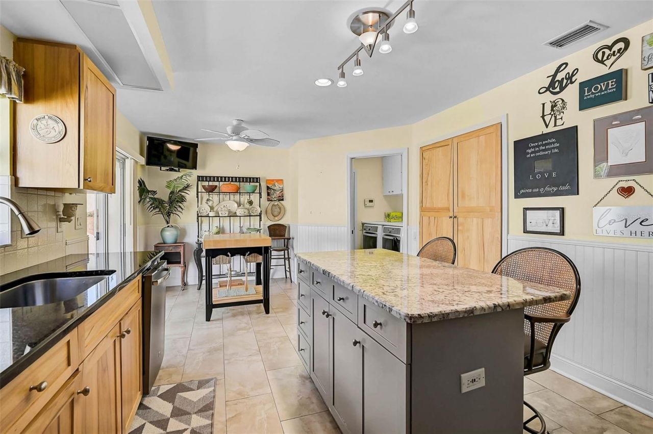 4041 Murfield Drive E, Bradenton, FL 34203 Photo