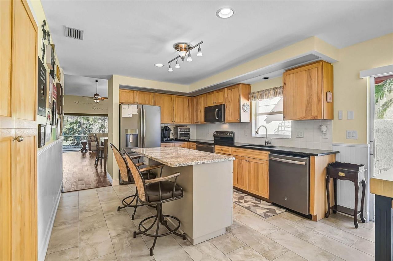 4041 Murfield Drive E, Bradenton, FL 34203 Photo