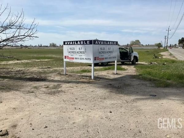 5833 S Union Avenue, Bakersfield, CA 93307